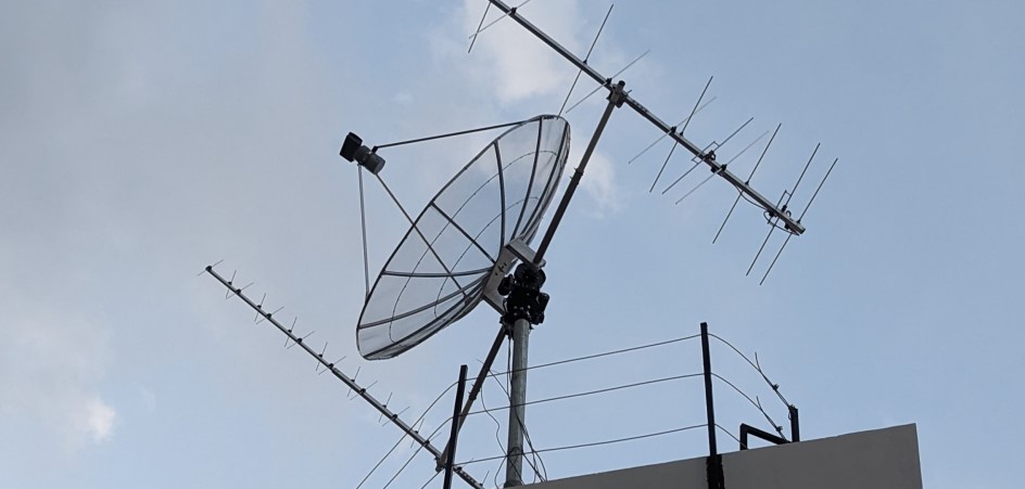 UHF/VHF/S-band ground station